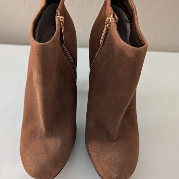 Michael Kors Zip Up Booties With Gold Hardware - Women Sz 7.5M - Picture 3 of 7